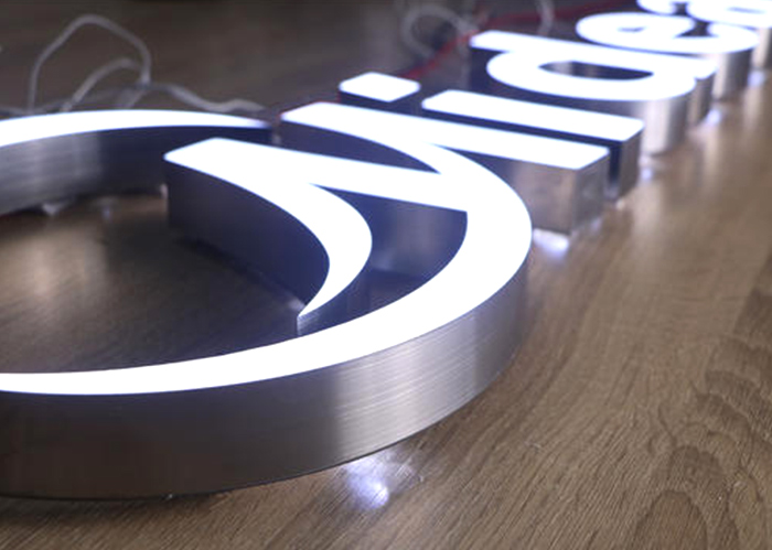 展台無邊發光字